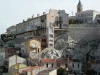  constructions pittoresques sur les rochers